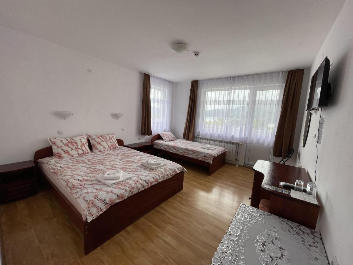 Family Hotel Panorama Sarnitsa Εξωτερικό φωτογραφία