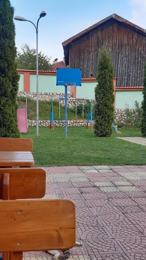 Family Hotel Panorama Sarnitsa Εξωτερικό φωτογραφία