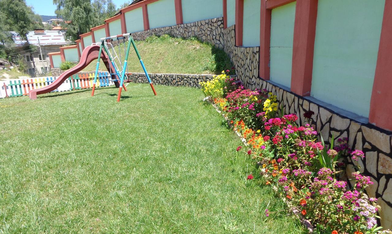 Family Hotel Panorama Sarnitsa Εξωτερικό φωτογραφία