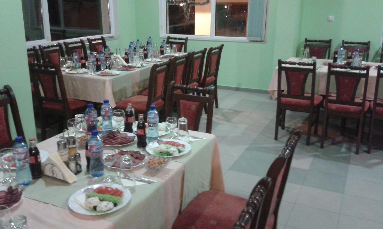 Family Hotel Panorama Sarnitsa Εξωτερικό φωτογραφία